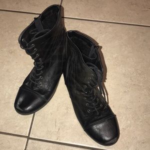 Black booties size 5 girls